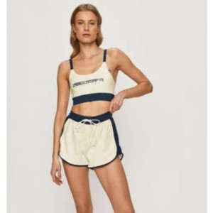 Στρογγυλό ντεκολτέ ελαστικό αθλητικό κοστούμι